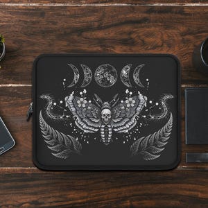 Gothic Moth Laptop Sleeve Witchy Dark Academia Case Occult Boho Laptop Cover Gift Dark Moth Pouch Case for Laptop and MacBook