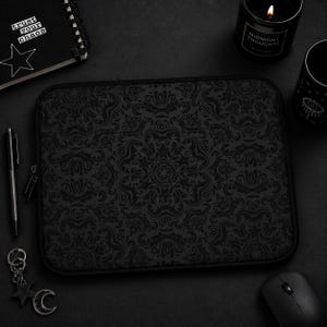 Elegant Black Damask Laptop Sleeve Stylish Gothic Baroque Pattern Case Chic Office Student and Work Tech Pouch Case for Laptop and MacBook