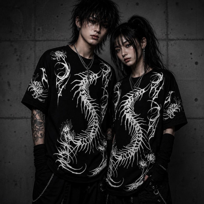 Dark Centipede Gothic Shirt, Unisex Alt Emo Black Alternative Tee image 4
