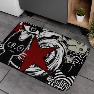 Goth Cat Bath Mat Grunge Red Star Bathroom Rug, Edgy Gothic Decor Non-Slip Mat for Alternative Home Decor Black Cat Lovers Shower Rug