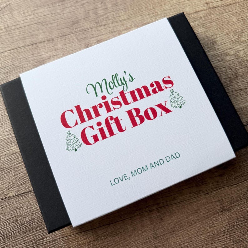 Personalized Christmas gift card box with name — custom holiday gift box for kids or adults, red and green festive design reading ‘The recipient’s name and (ex: Molly’s) Christmas Gift Box’ and message from gift (ex: ‘Love, Mom and Dad.’) Perfect for Christmas Eve boxes, holiday packaging, or personalized Christmas keepsake boxes. Gift for hard to shop people