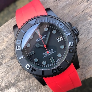 PREMIUM CUSTOM SUBMOD * Modded NH35A Movement * YMCeramic Insert - Matte Black & Red