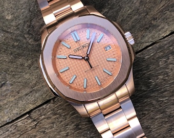 PREMIUM REFURBISHED Seiko NAUTMOD *Modded NH35A Movement* Salmon Waffle Dial- Blue Lume