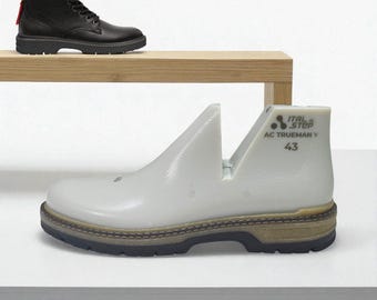 Herrskoläst med Alpha Lock. Delade plastläster för stövlar, Chelsea- och Dr. Martens-modell, storlekar US 7–12 / EU 40–45
