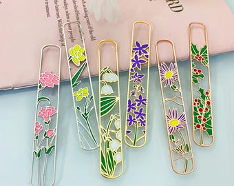 Marcapáginas personalizado con flor de nacimiento colorida: regalo personalizado de acero inoxidable para amantes de los libros