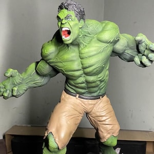 Hulk Roaring Statue | 41 cm 3D Printed Resin Figure | Handcrafted Superhero Display