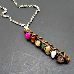 vintage chakra necklace | silver rolo necklace with semi precious stone pendant