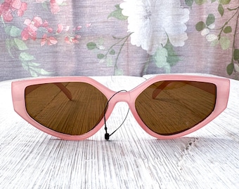 Oversized Pentagon Cat-Eye Sunglasses: Rose Pink, UV 400 Protection