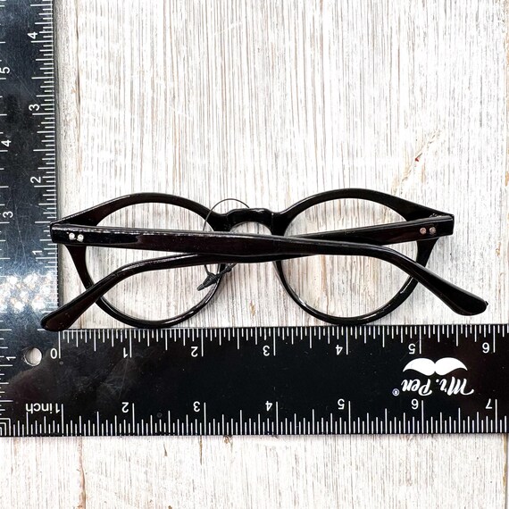 Round Clear Lens Glasses: Black Eyeglasses View 5