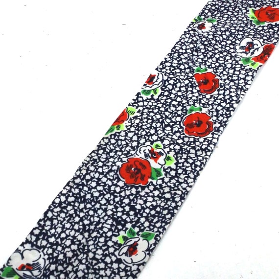 red roses scarf vintage | navy blue and white | mo