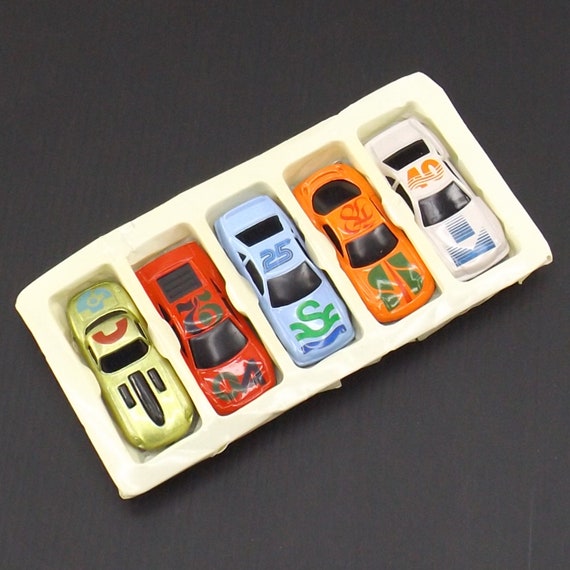 Colección de réplicas en miniatura de coches antiguos de juguete