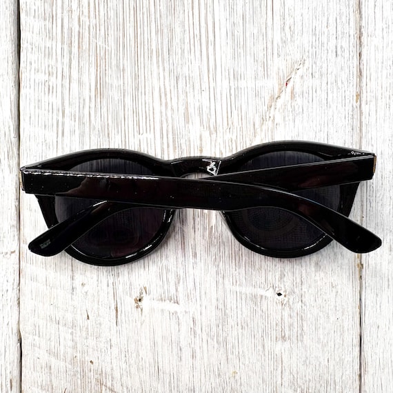 Black Round Sunglasses: Plastic Frames - image 7