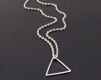 浮かぶミニマリストペンダントネックレスシルバーチェーン