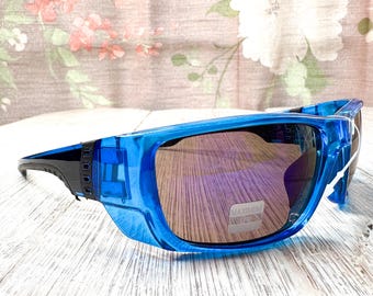 Oversized Square Sunglasses: Blue Mirrored Lens, UV 400 Protection
