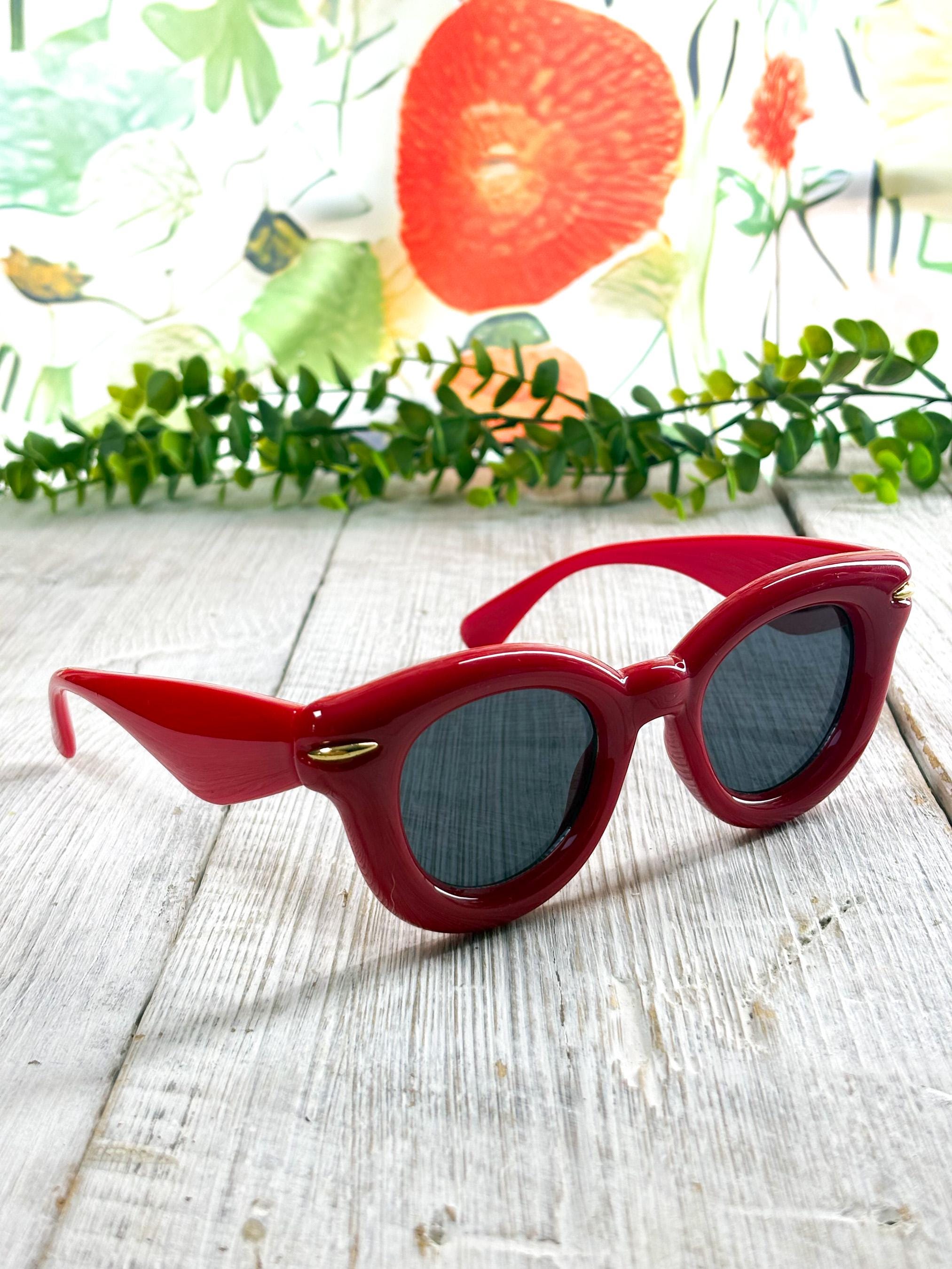 Oversized Chunky Wayfarer Sunglasses: Bright Red Plastic, Dark Black Lenses, UV400