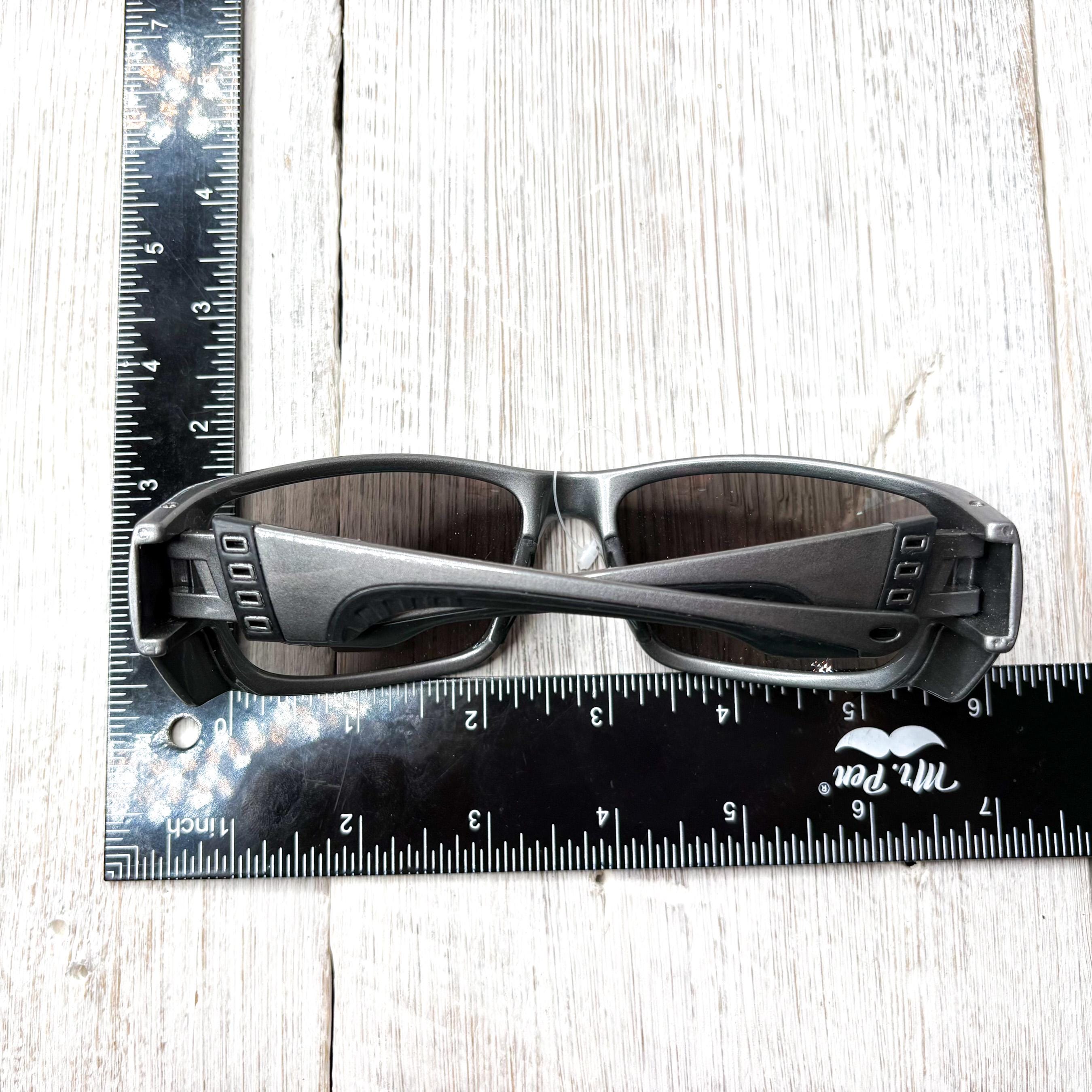 Oversized Wrap-around Sunglasses Gunmetal Gray/black Unisex  display picture 2