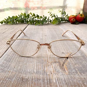 Montures de lunettes œil-de-chat ovales multiples en or clair uniquement des carcasses de lunettes vintage Lunettes de vue pour femmes Années 1990 Lunettes de vue Accessoire de mode