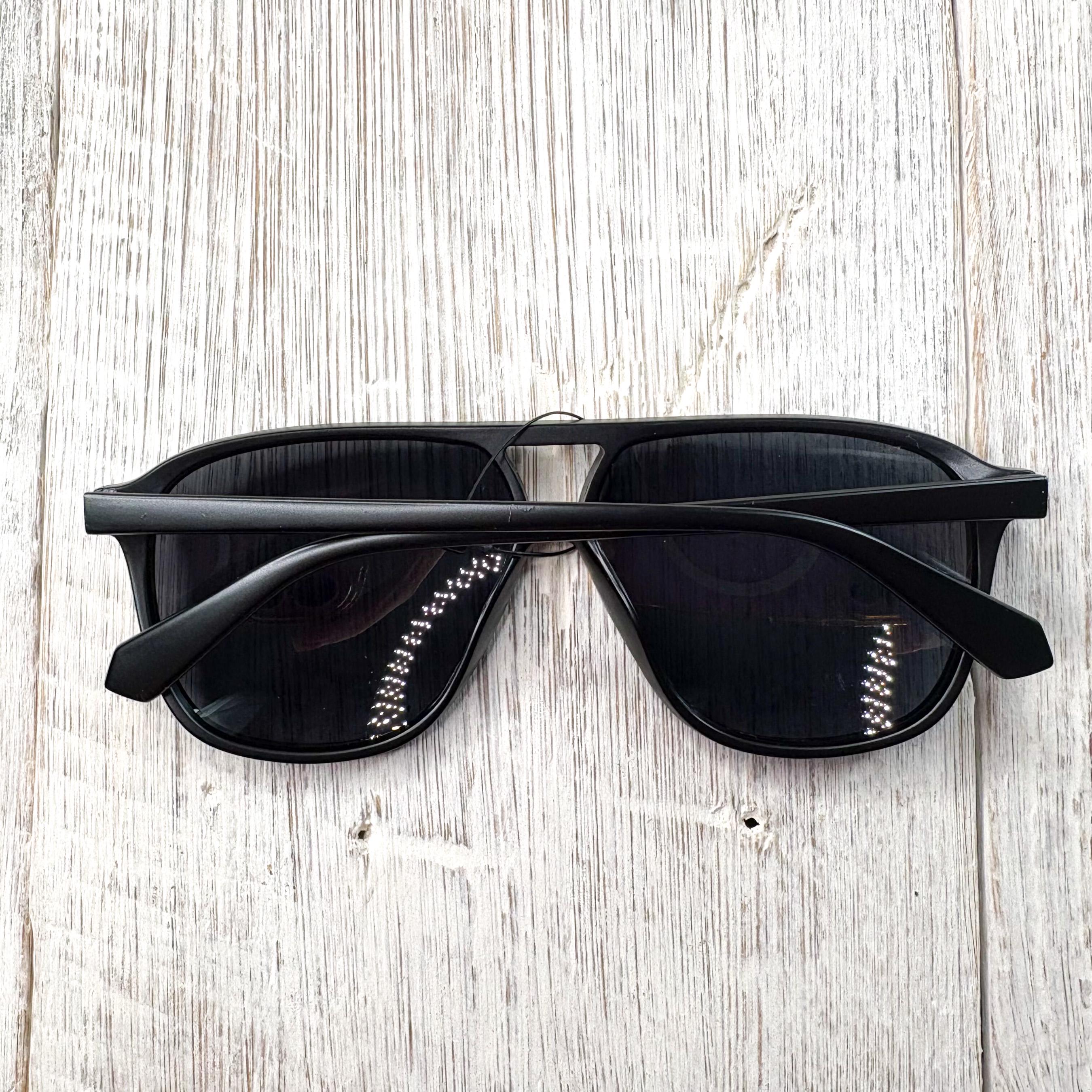 Oversized Aviator Sunglasses: Matte Black Double Bridge, UV  display picture 2