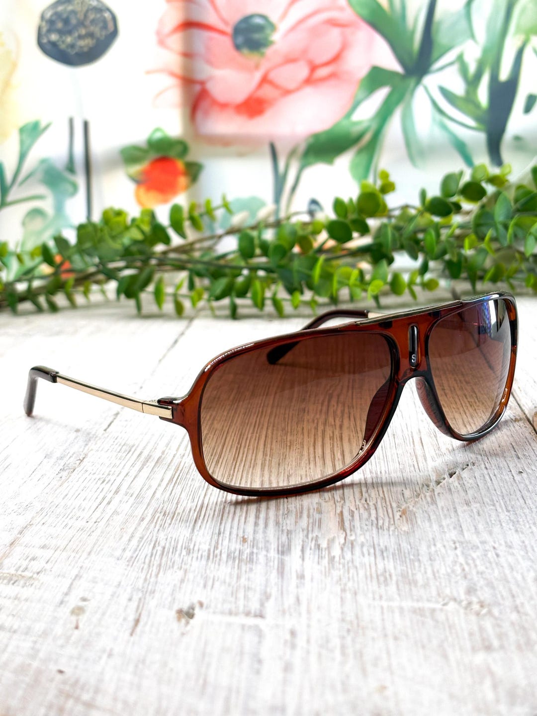 Wrap-around Sport Aviator Sunglasses: Brown Tortoise-shell  display picture 1