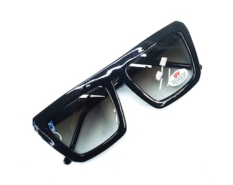 1980s sunglasses, square sunglasses NOS sunglasses - black plastic frame