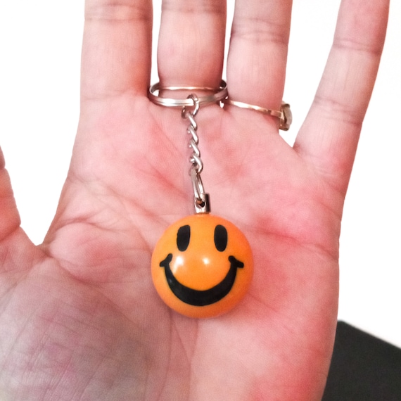 vintage smiley face keychain keyring accessories … - image 1