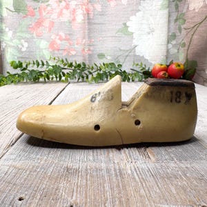 childrens shoe form small molded foot for making shoes cobbler tools/supplies antique collectibles room accent piece home decor industrial