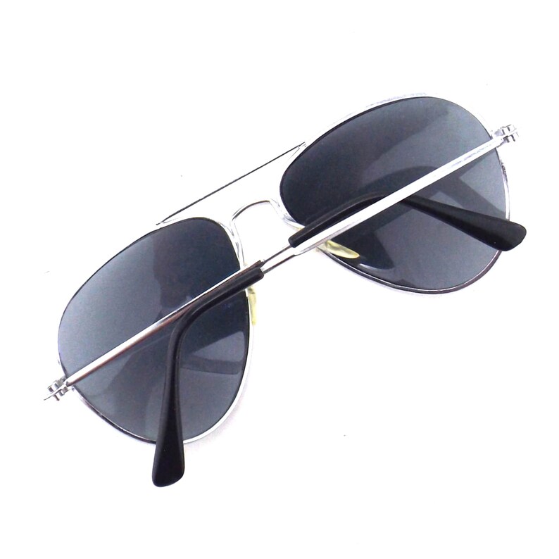 vintage 80s NOS classic aviator sunglasses silver metal frame sun glasses