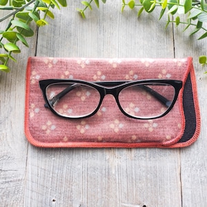 mauve/pink soft case glasses eyewear deadstock vintage women/ladies/miss/girls eyeglasses holder sunglasses sunglass retro fashion accessory