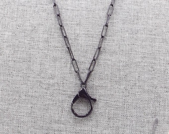 Collar con cadena de clip negra: soporte para identificación y gafas