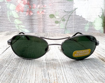 1990年代のオーバルサングラス、ソーラーX UVカット、シルバーまたはブラックのサングラスフレーム、ガラスレンズ