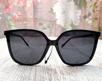 Maui Jim Sunglasses KOU 884 Black Gloss, Translucent Pink  display picture 2