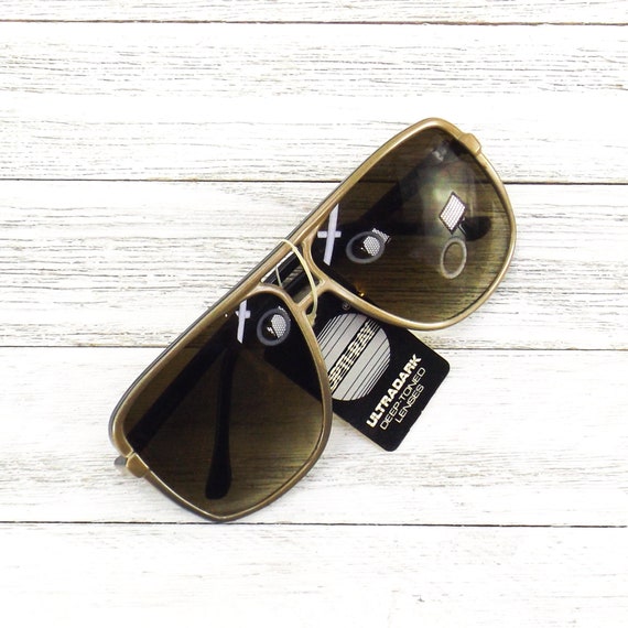 vintage NOS sunglasses | gold sunglasses | square… - image 4