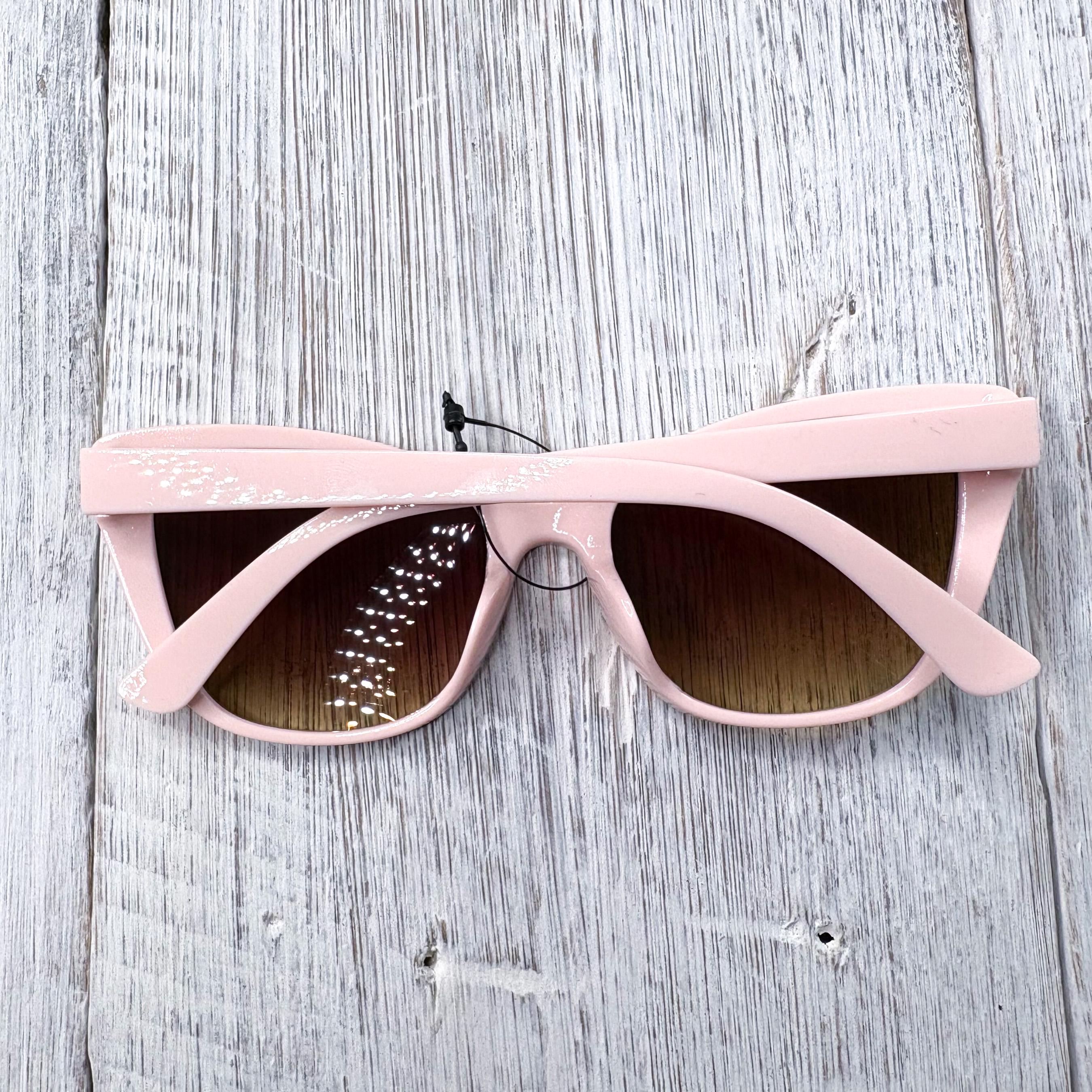 Oversized Square Cat-eye Sunglasses: Light Pink Frame, UV 