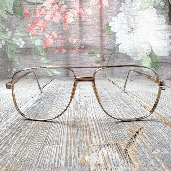 Oversized Square Aviator Eyeglass Frames: Vintage Light Gold  display picture 3