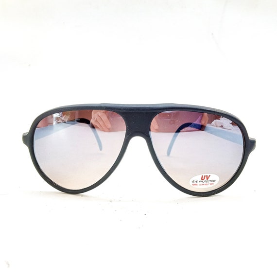 large sunglasses black plastic sunglasses vintage… - image 3