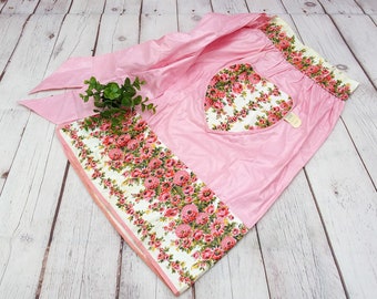 NOS 1960s vintage apron pink floral heart pocket
