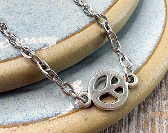 Pulsera de plata con dijes, símbolo de la paz, joyería de eslabones de cadena de metal para mujer