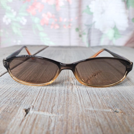 Gafas de sol ovaladas vintage de los años 90: marrón degradado