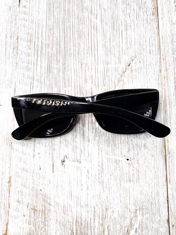 Square Sunglasses: Black Plastic Frames with Dark… - image 5