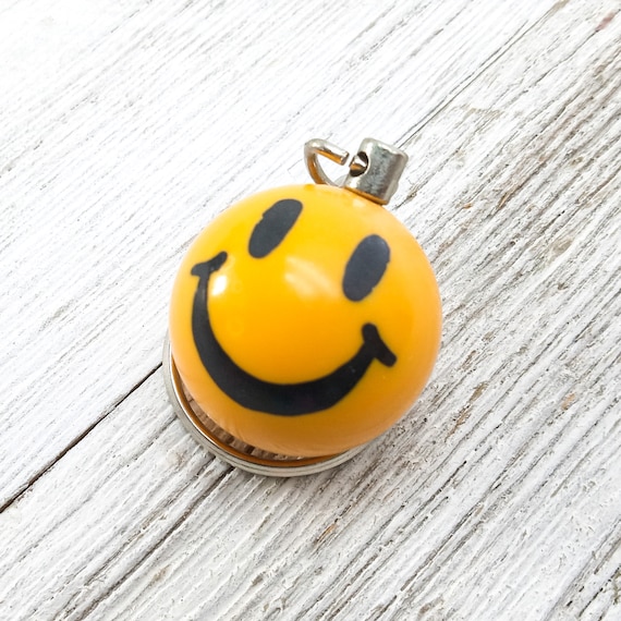 vintage smiley face keychain keyring accessories … - image 2