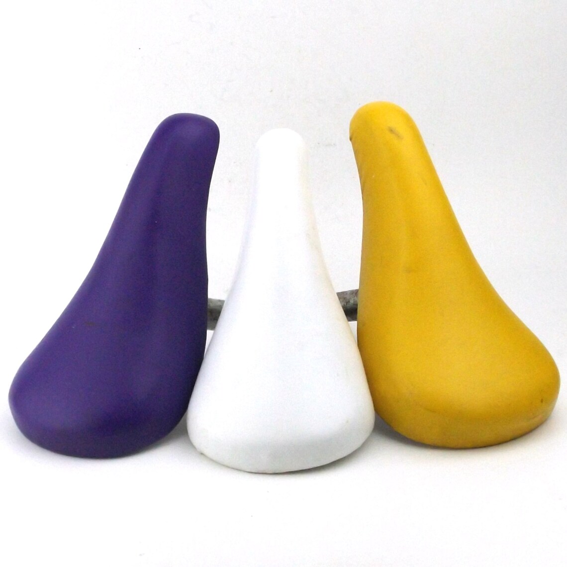 purple mountain bike seat