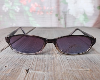 Vintage 2000s Sunglasses – Metal Frame, Purple Gradient  display picture 2