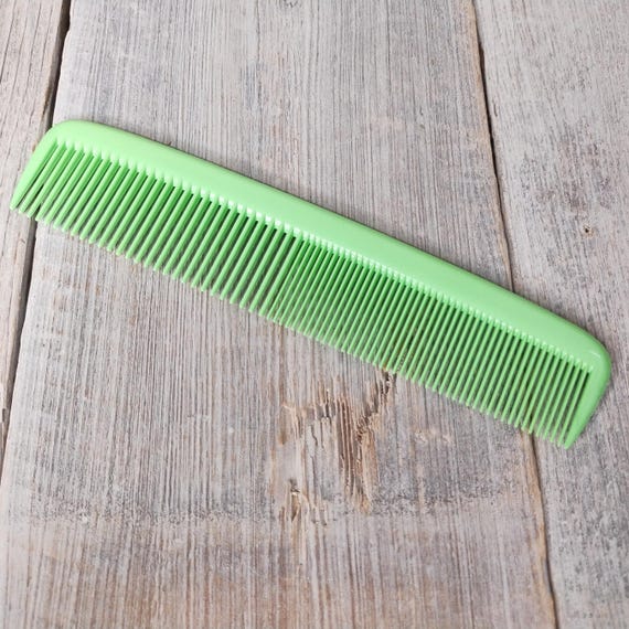 Green Vintage Hair Comb: 7.5 display picture 2
