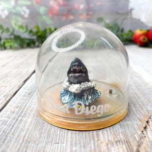 vintage San Diego California snow globe souvenir collectible shark jaws great white decorative home decor gift for him/her/men/women