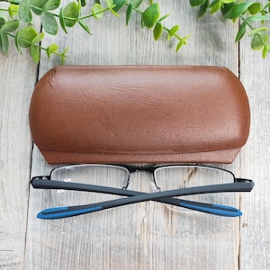 faux leather brown hard eyeglass case accessories deadstock vintage eyewear accessory snap shut case unisex/men/women retro aesthetic new