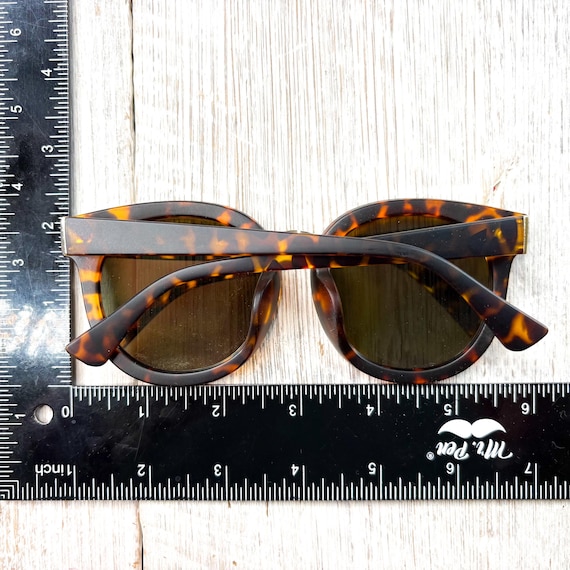 Oversized Round Sunglasses: Tortoise-Shell with G… - image 5