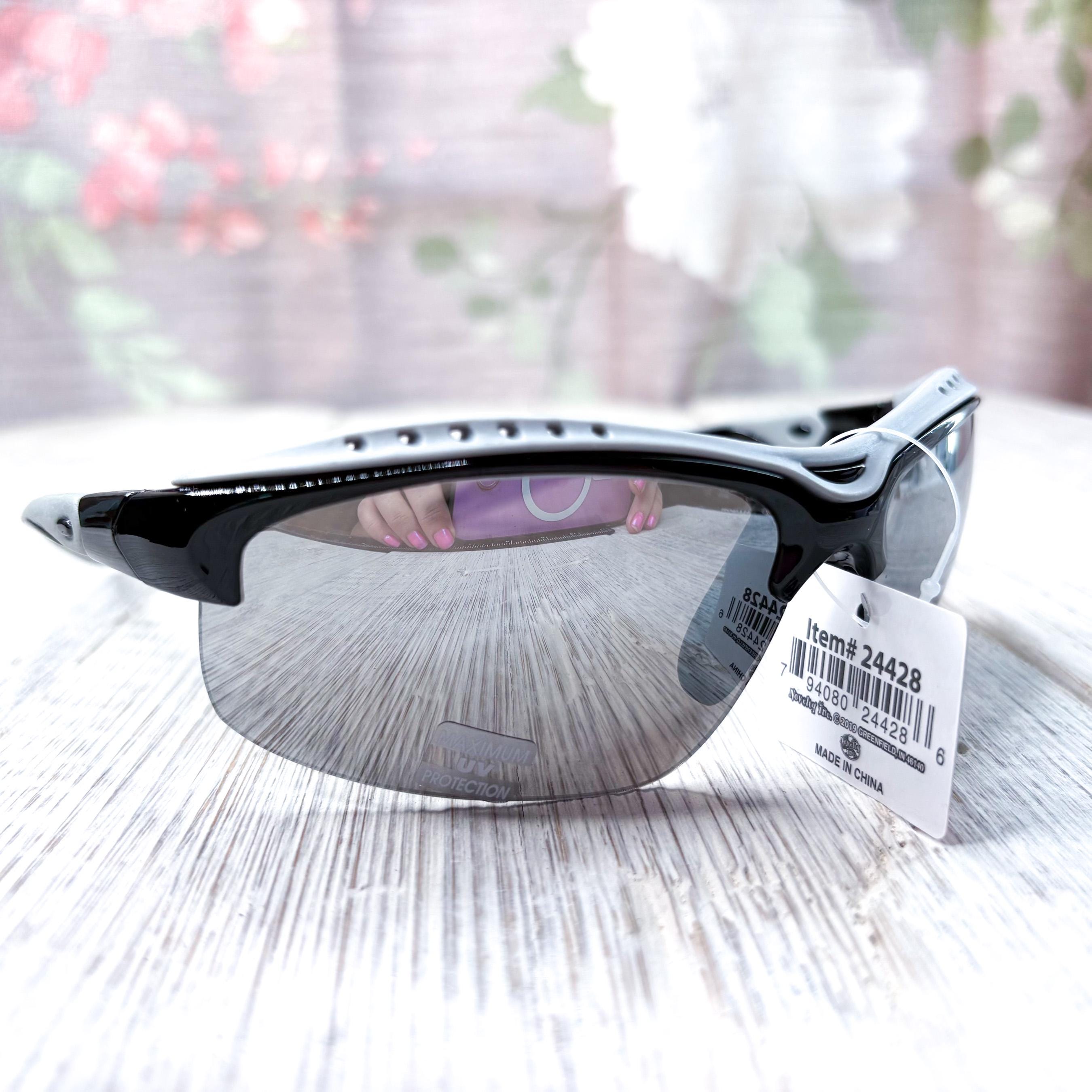 Oversized Wrap-around Sunglasses: Vintage Deadstock Unisex  display picture 3