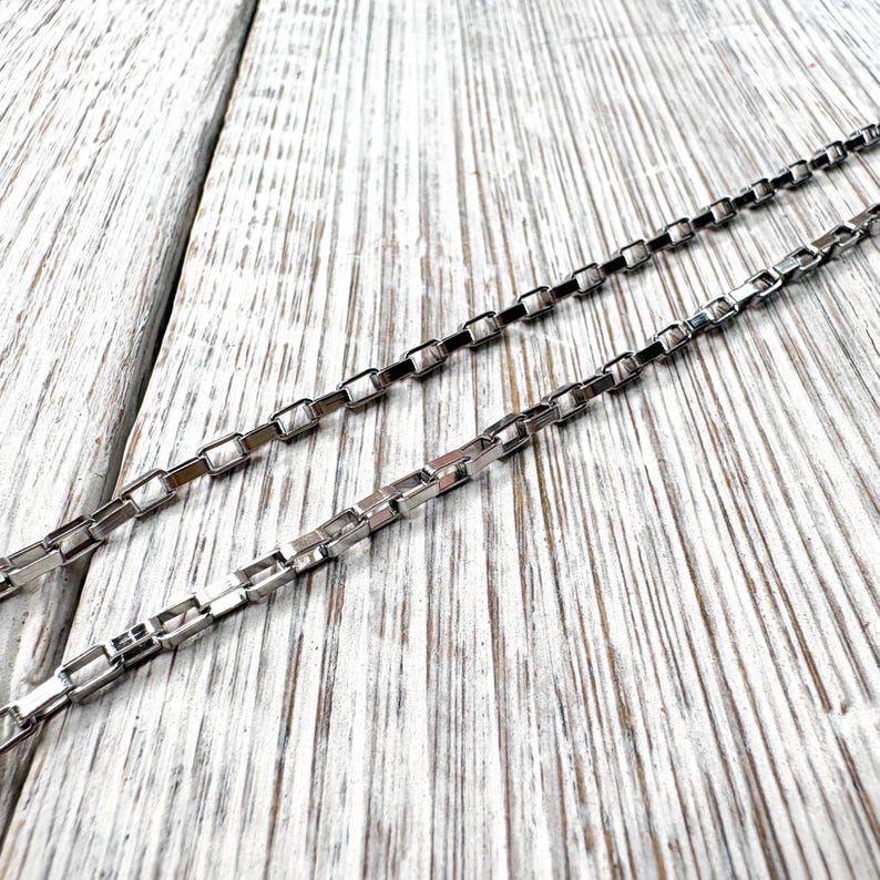 Stainless Steel Eyeglass Chain | Earbuds Loop Chain | Necklace for Glasses | Sunglasses Holder (27in) Box Link