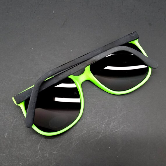 round sunglasses green black nylon sunglasses vin… - image 5