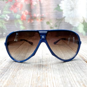 oversized blue sport aviator sunglasses brown gradient lenses uv protection plastic and metal frames  sunglass unisex/men/women accessory